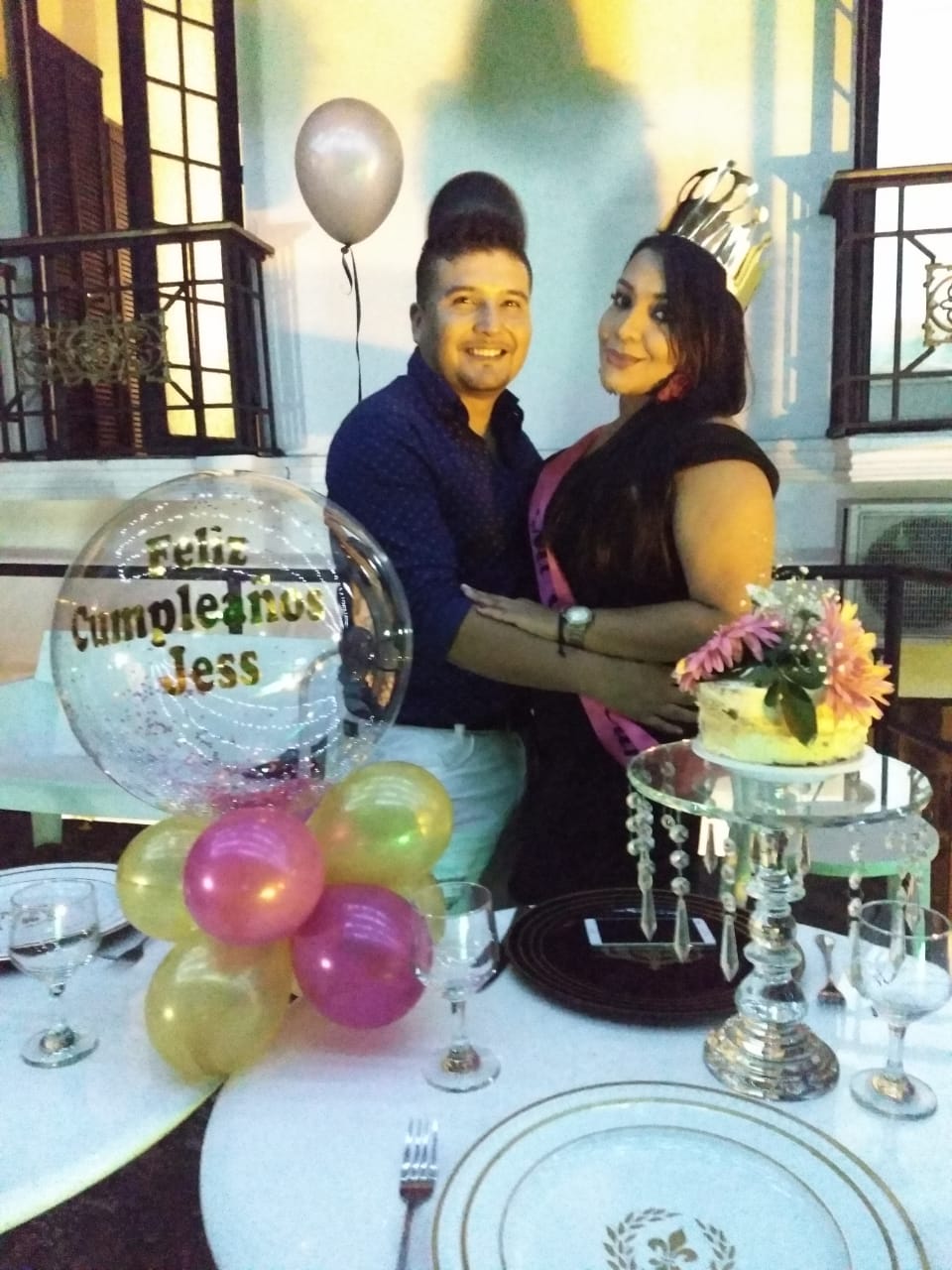 La homenajeada junto a Cesar Mauricio Arenas Burbano.